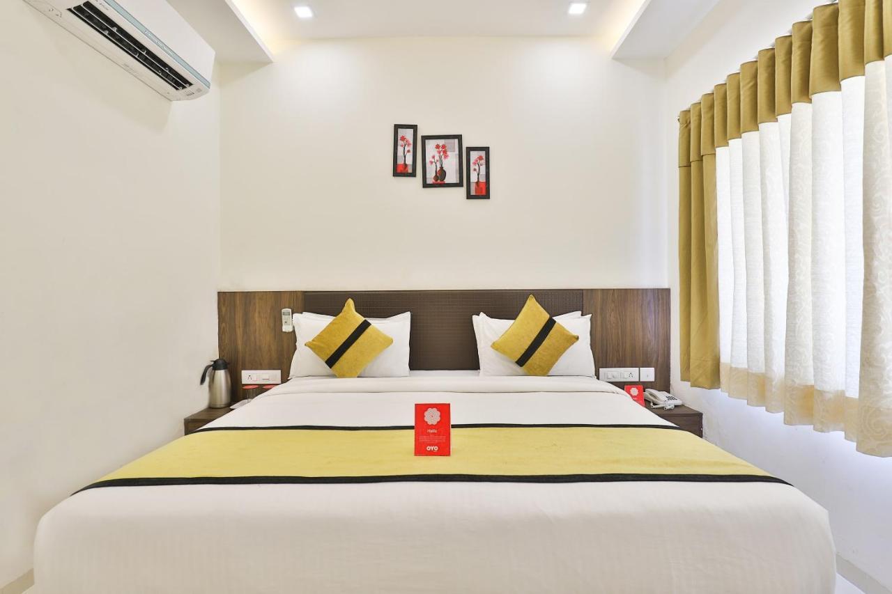 Oyo 3783 Hotel Bhavani Palace Satej Luaran gambar